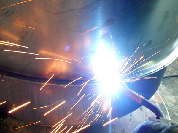 小型攪拌機(jī)外部焊接技術(shù),保證無(wú)縫焊接--河北東圣吊索具制造有限公司--小型攪拌機(jī)|石材夾具|液壓堆高車(chē)|手動(dòng)叉車(chē) 小型攪拌機(jī)外部焊接技術(shù),保證無(wú)縫焊接--河北東圣吊索具制造有限公司--小型攪拌機(jī)|石材夾具|液壓堆高車(chē)|手動(dòng)叉車(chē)