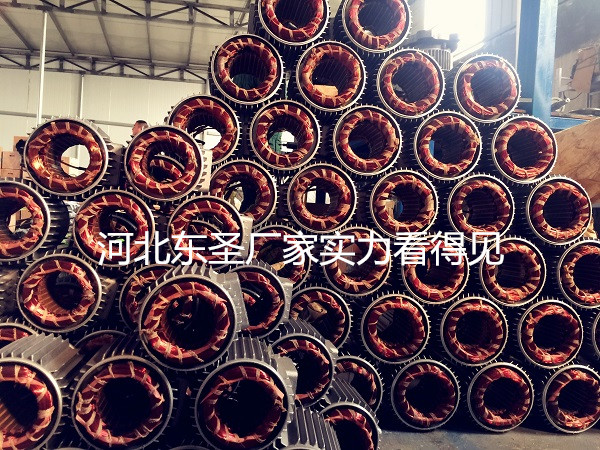 立式正反轉(zhuǎn)小型攪拌機(jī)電機(jī)生產(chǎn)組裝車間，電機(jī)電芯部分特寫