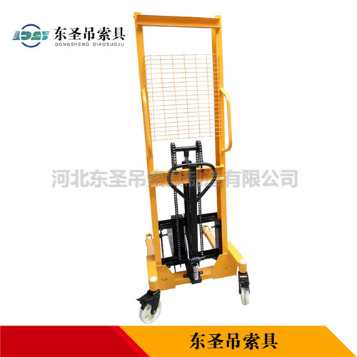 液壓手動搬運車正面產(chǎn)品展示--河北東圣吊索具制造有限公司--液壓堆高車|手動叉車|小型攪拌機|石材夾具 液壓手動搬運車正面產(chǎn)品展示--河北東圣吊索具制造有限公司--液壓堆高車|手動叉車|小型攪拌機|石材夾具