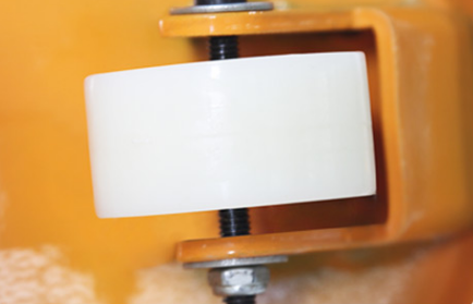 手動(dòng)叉車(chē)圖片展示手動(dòng)叉車(chē)行走輪--河北東圣吊索具制造有限公司--手動(dòng)叉車(chē)|液壓堆高車(chē)|小型攪拌機(jī)|石材夾具 手動(dòng)叉車(chē)圖片展示手動(dòng)叉車(chē)行走輪--河北東圣吊索具制造有限公司--手動(dòng)叉車(chē)|液壓堆高車(chē)|小型攪拌機(jī)|石材夾具